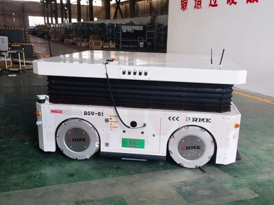 Navigare hibridă McNamm Wheel Agv